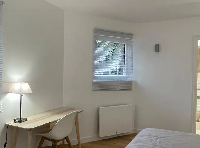 Daire Des Fleurs Et Des Vagues