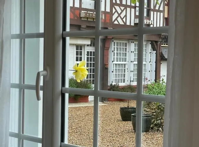 Daire Des Fleurs Et Des Vagues